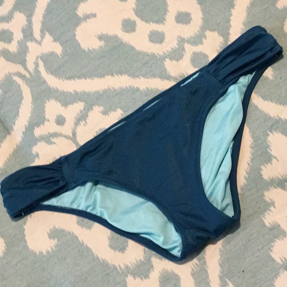 Shade & Shore deep emerald green bikini - Picture 4 of 7